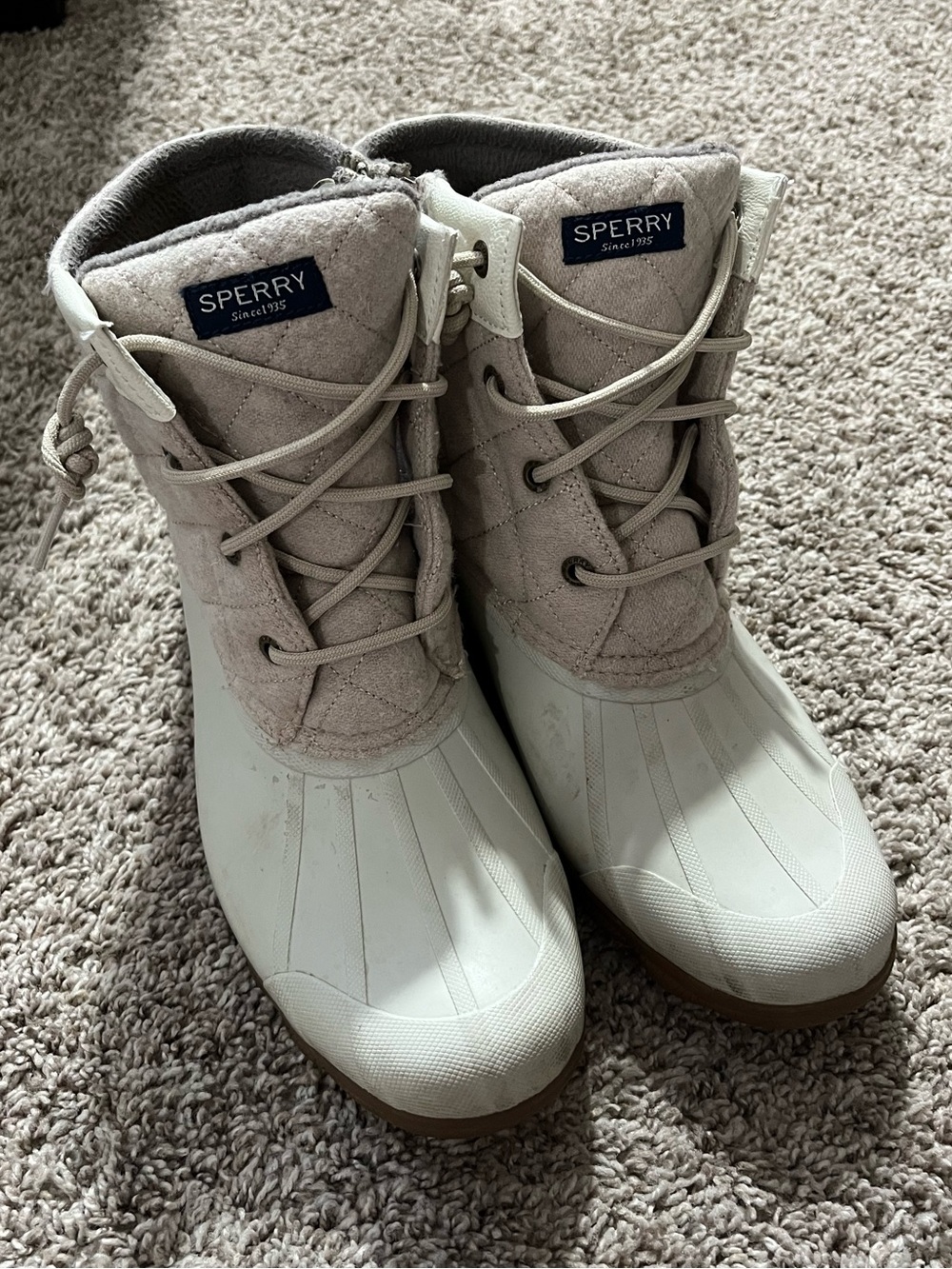 Women’s Sperry Syren Gulf Quilted Duck Boots Light Gray and White Size 10
